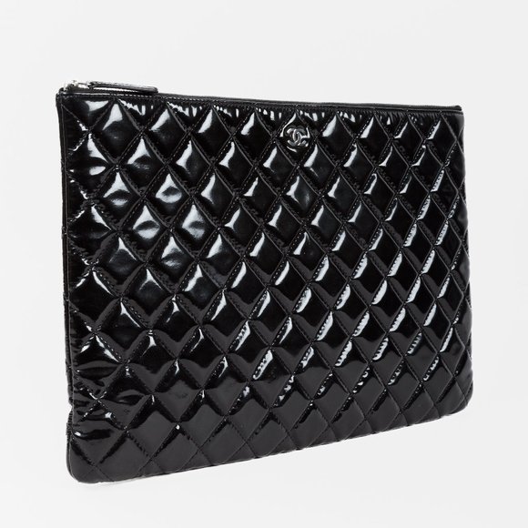 Chanel Quilted Black Patent Leather Large O Case - Picture 1 of 11
